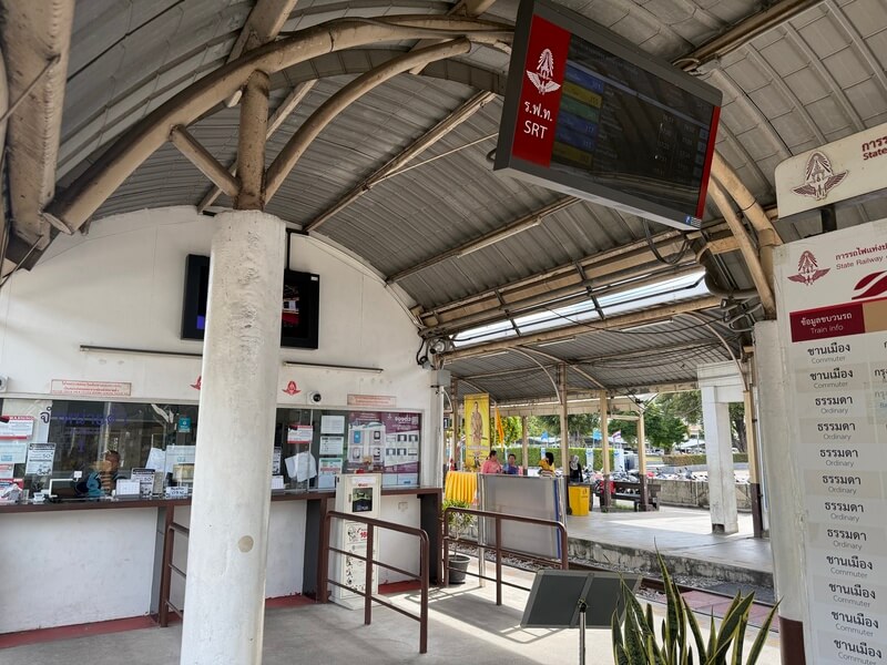 the counter at Bang Sue Junction